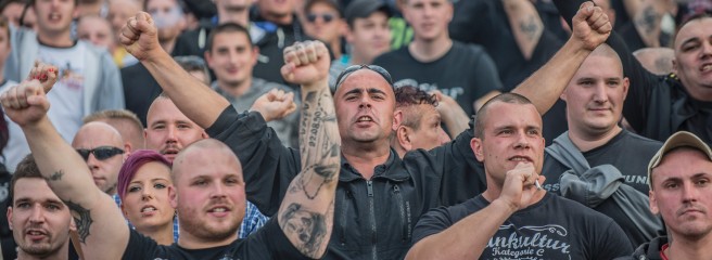 Hooligans-gegen-Salafisten